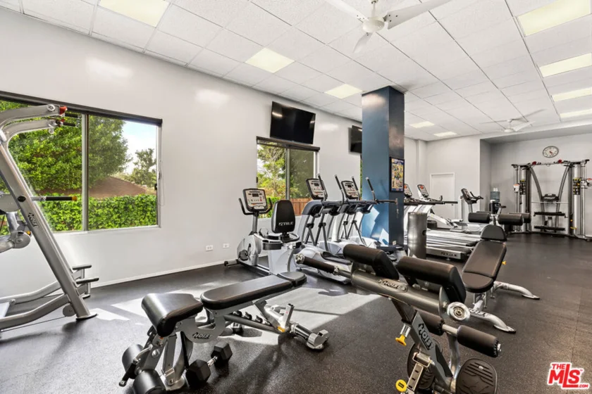 10501 Wilshire Boulevard #1508 photo 11