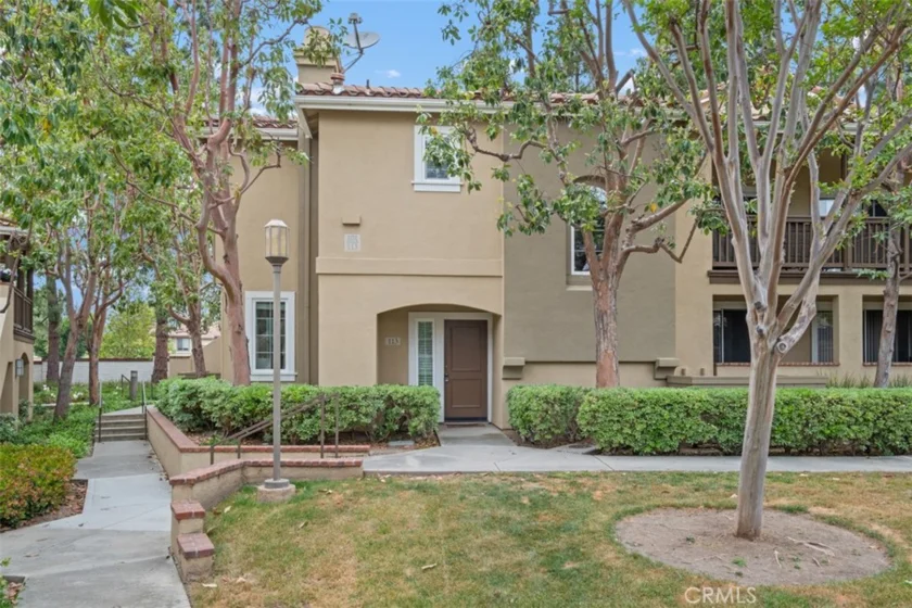 113 Gallery Way photo 1