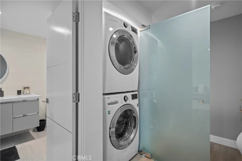 14157 Tiara Street #101 photo 23