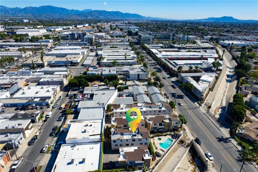 14715 Saticoy Street #14 photo 35