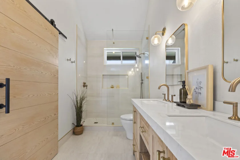 10720 Ohio Avenue #21 photo 17