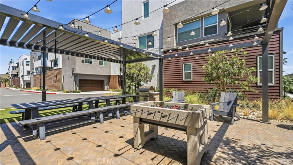 633 S Lyon Street photo 34