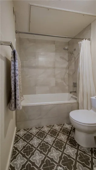 14 Villa Point photo 10
