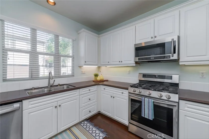255 N Santa Maria Street photo 10