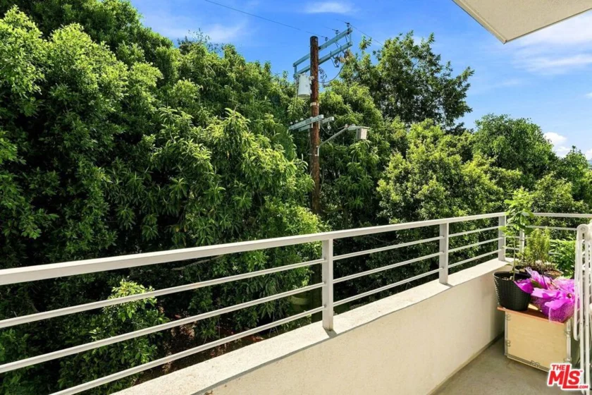4240 Laurel Canyon Boulevard #305 photo 12