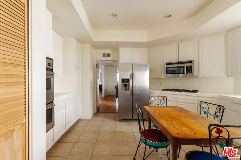 10336 Almayo Avenue #302 photo 9