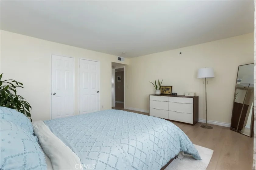 726 Elm Avenue #404 photo 26
