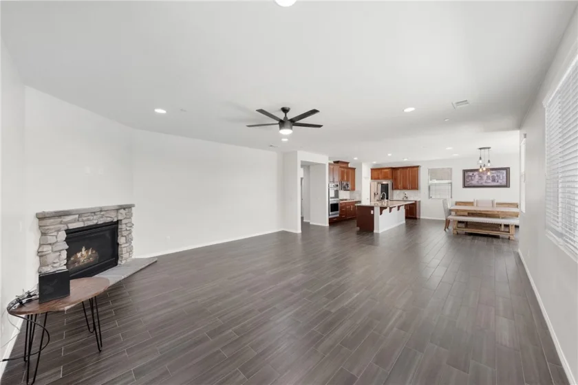 38079 Bella Rosa photo 22