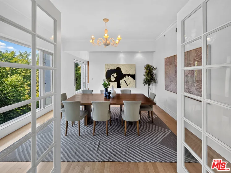 10727 Wilshire Boulevard #404 photo 9