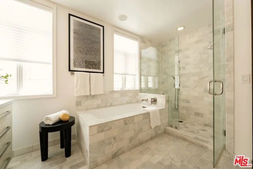 447 N Doheny Drive #101 photo 20