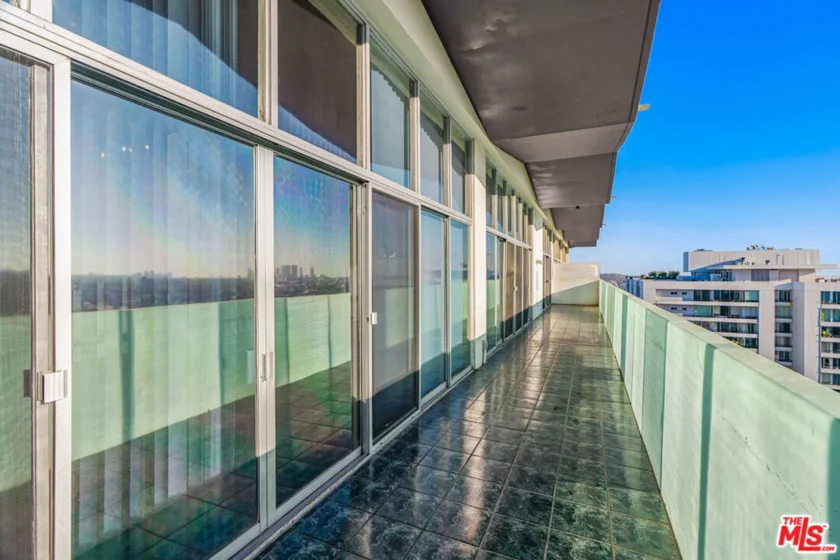 1155 N La Cienega Boulevard #PH 4 photo 32
