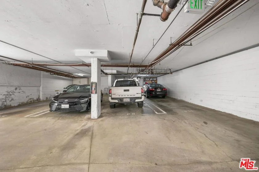 12001 Goshen Avenue #303 photo 15
