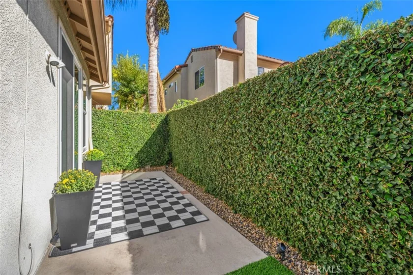 59 Colony photo 24