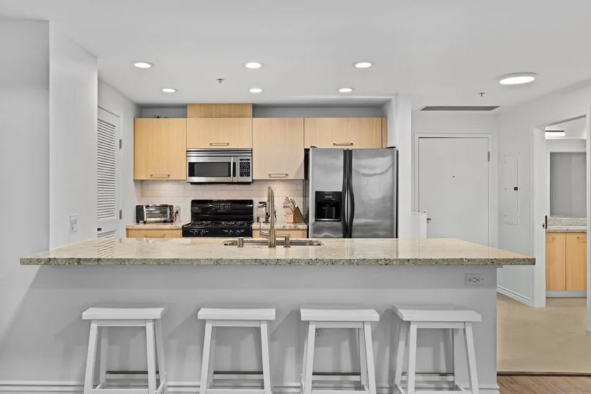 1431 Pacific Highway #519 photo 25