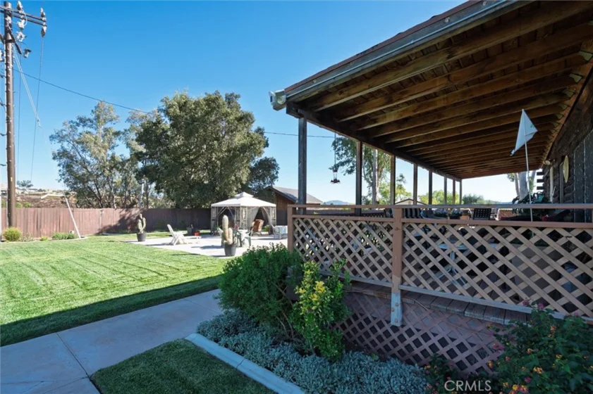 37740 Mary Place photo 39