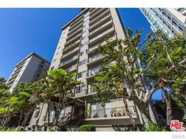 10747 Wilshire #904 photo 2