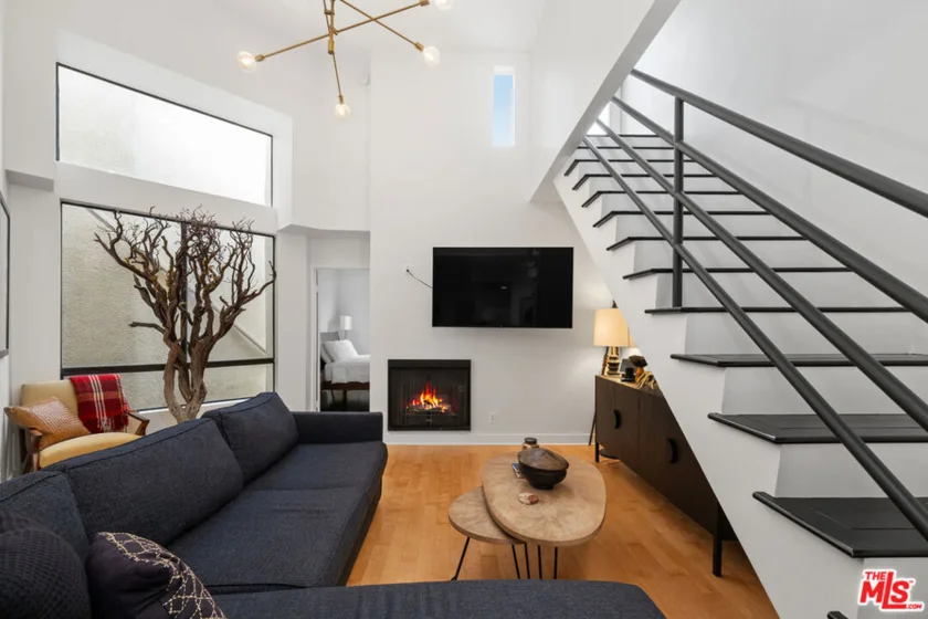 1420 N Stanley Avenue #204 photo 1
