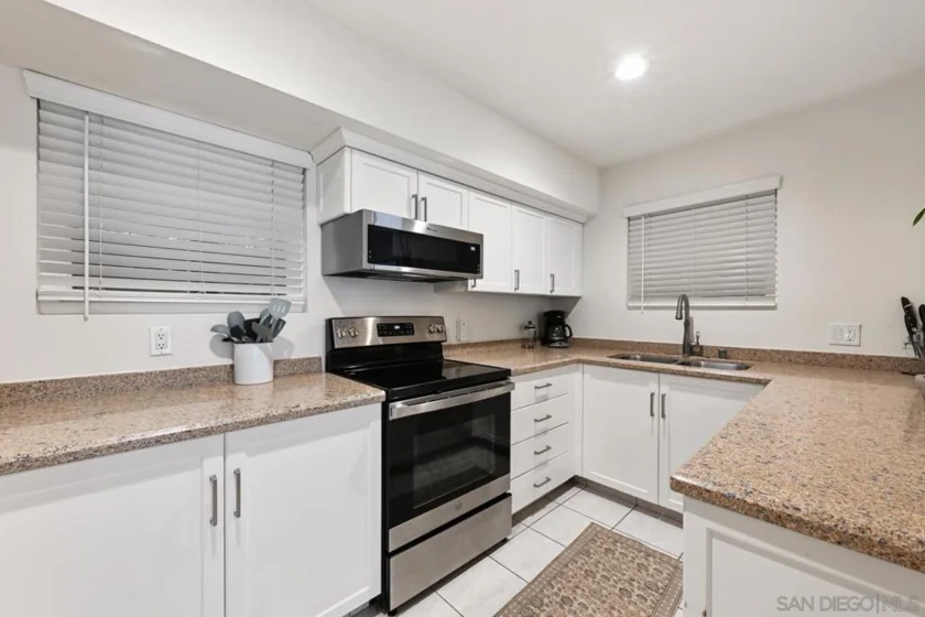 2610 Torrey Pines Road #C22 photo 21