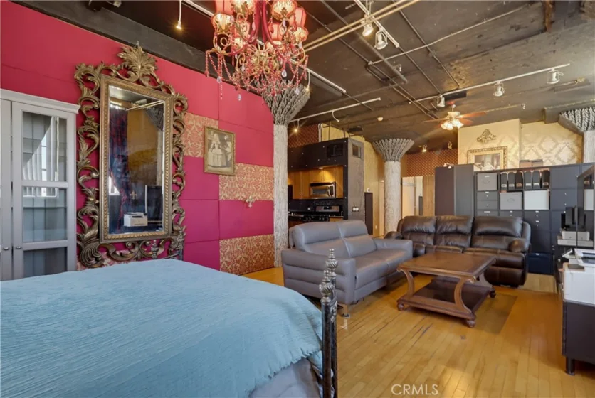 420 S San Pedro Street #619 photo 46