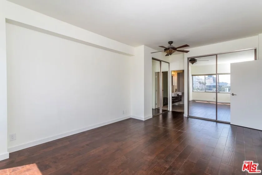 7135 Hollywood Boulevard #606 photo 11
