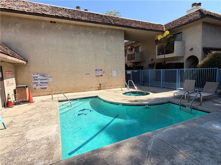 8641 Glenoaks #131 photo 10