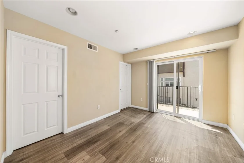 1008 S Marengo Avenue #D photo 27