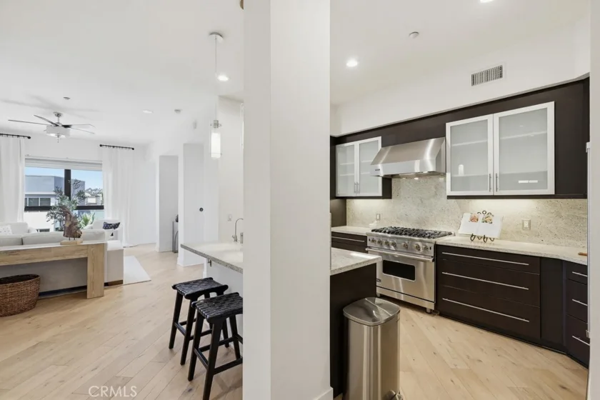 402 Rockefeller #406 photo 10