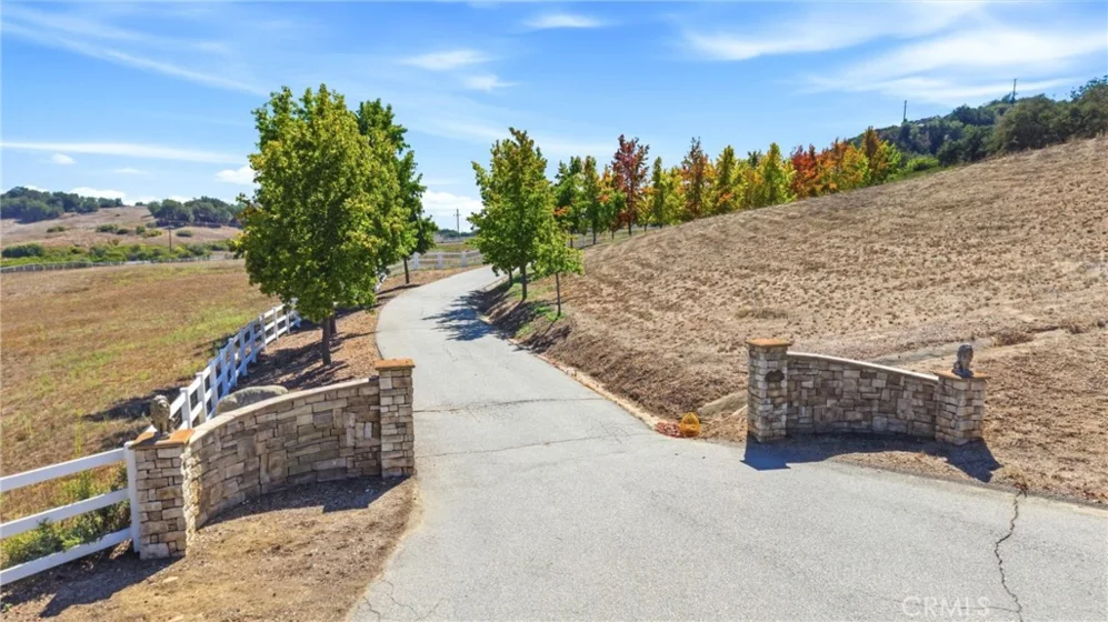 41653 Oak Trail Court photo 4