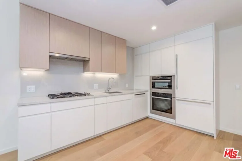 877 Francisco Street #708 photo 28