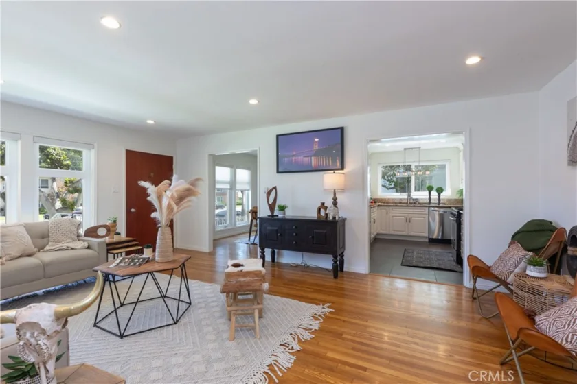 1014 E Carson Street #7 photo 1