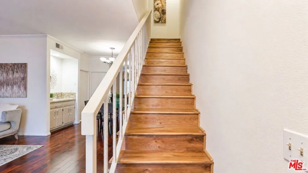 5139 Balboa Boulevard #12 photo 8