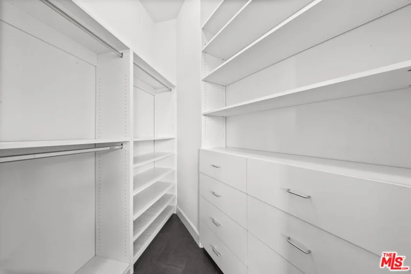 1100 Wilshire Boulevard #2411 photo 12