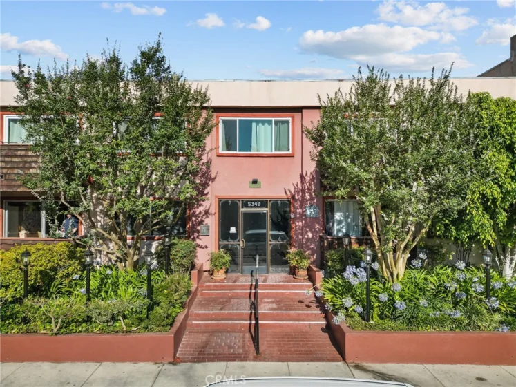 5349 Newcastle Avenue #22 photo 1