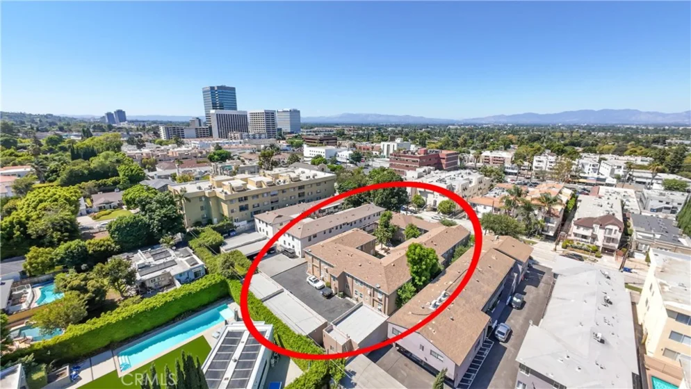 15034 Dickens Street #4 photo 36
