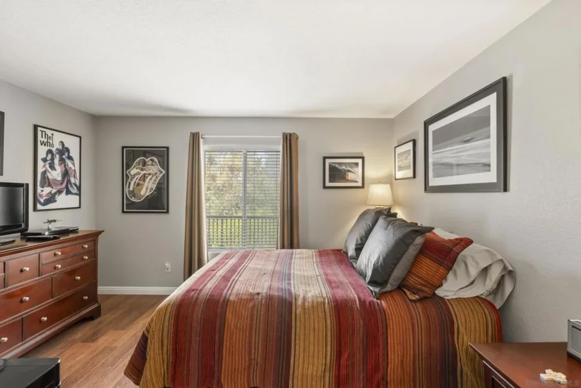 7439 Altiva Place photo 7