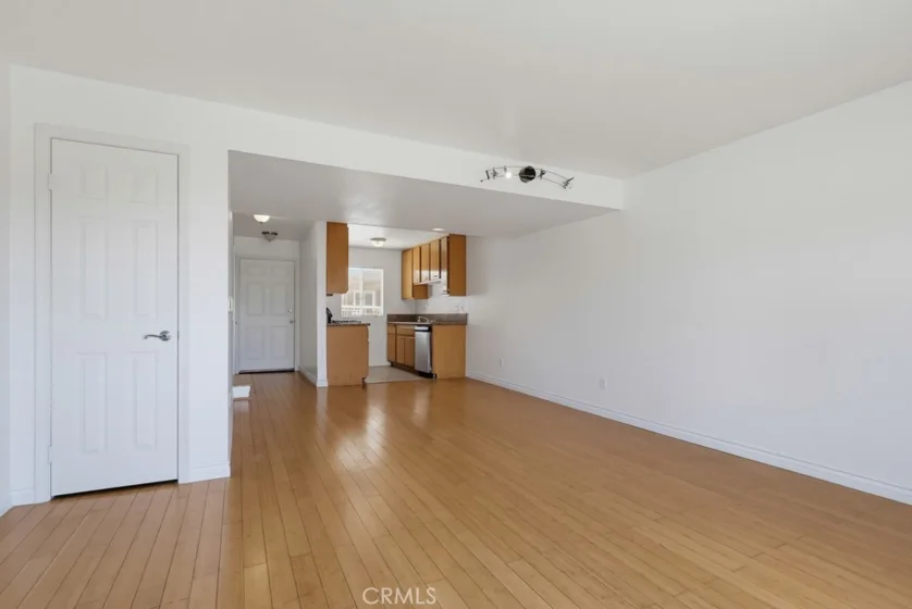 1355 Loma Avenue #311 photo 19