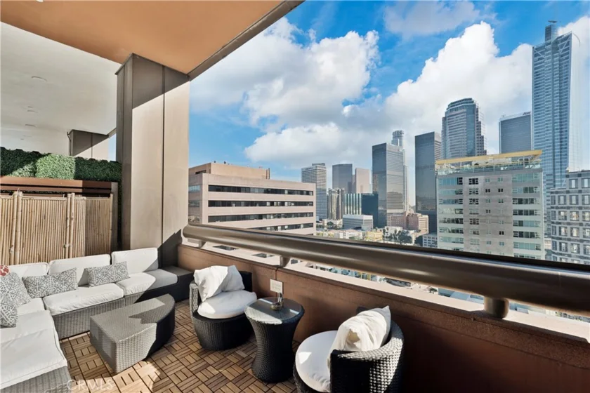 1100 Wilshire Boulevard #1707 photo 36
