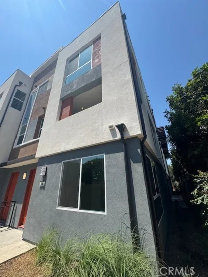 1812 E 1st Street #280 photo 1