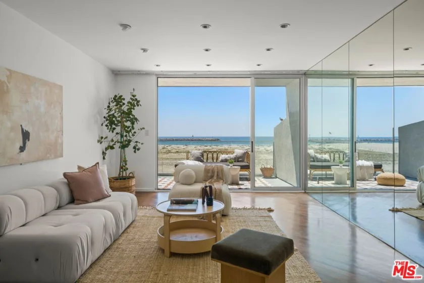 6 Voyage Street #204 photo 2