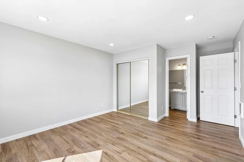 1274 Holly Avenue photo 15