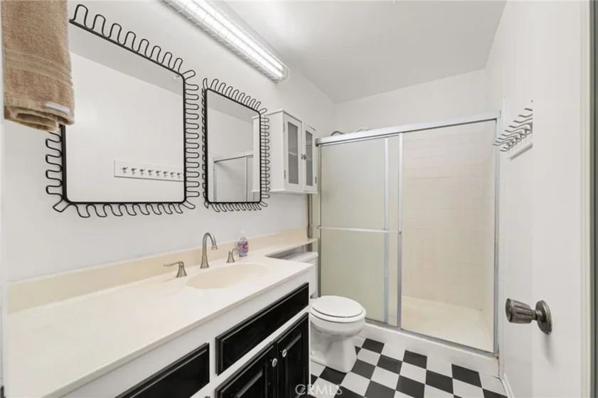 1435 W Cerritos #40 photo 21
