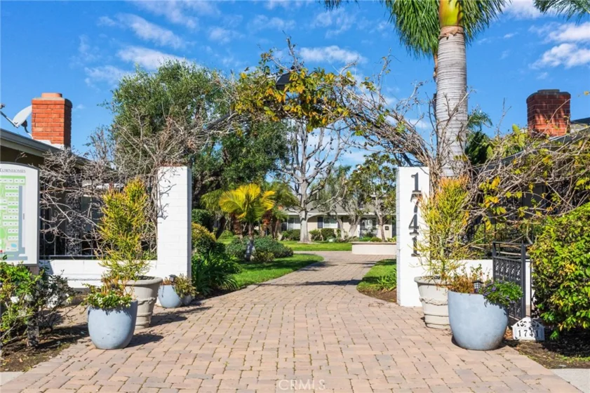 1741 Tustin Avenue #5C photo 1