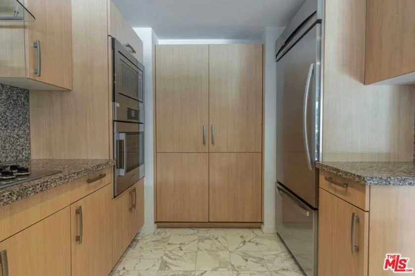 13650 Marina Pointe Drive #404 photo 12