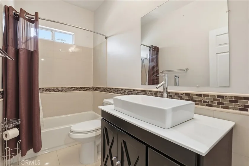 4189 Vineland Avenue #111 photo 11
