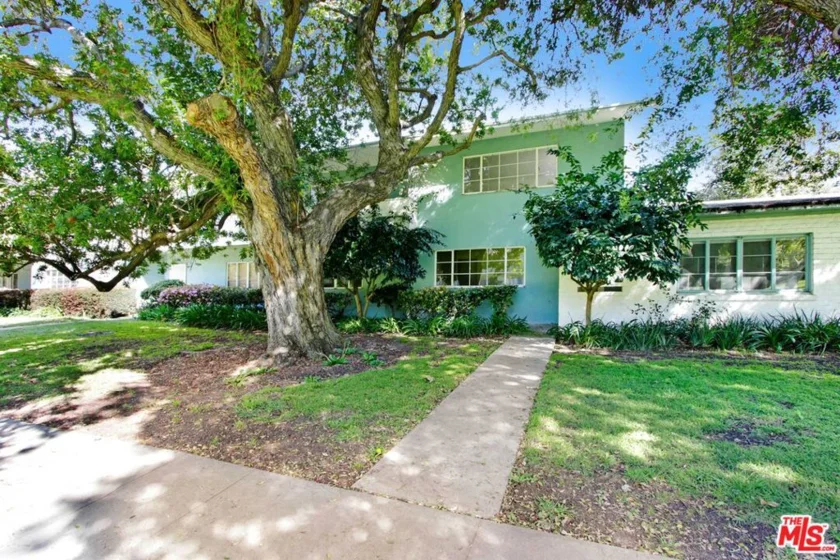 5417 Village photo 1