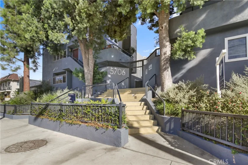 5706 Fair Avenue #100 photo 1