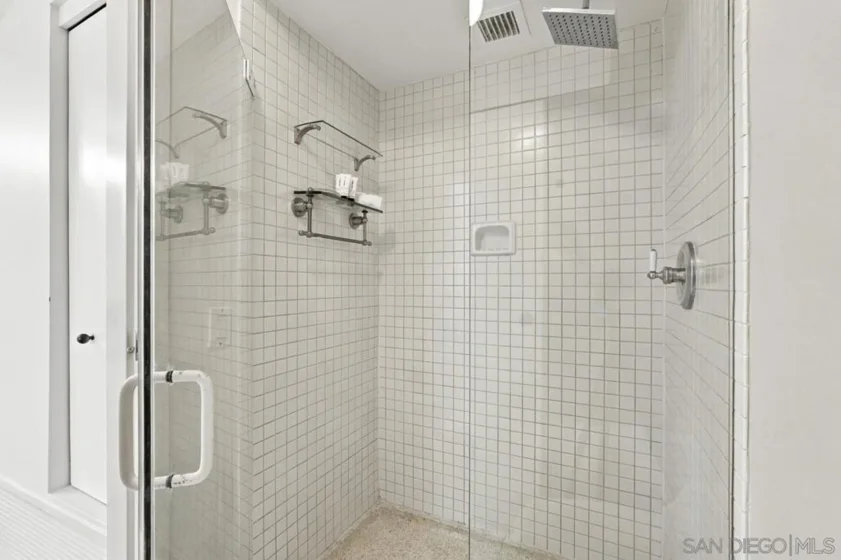 500 W Harbor Drive #504 photo 31
