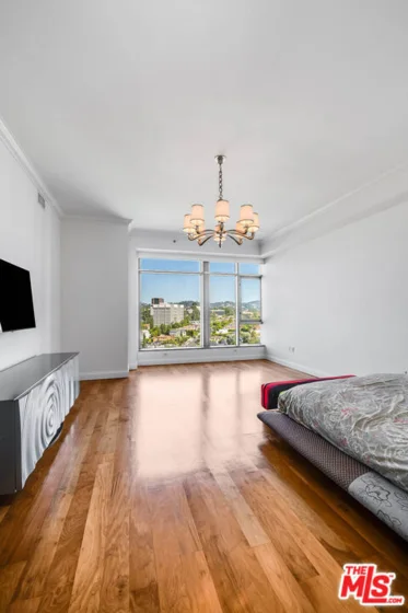 10800 Wilshire Boulevard #1101 photo 26