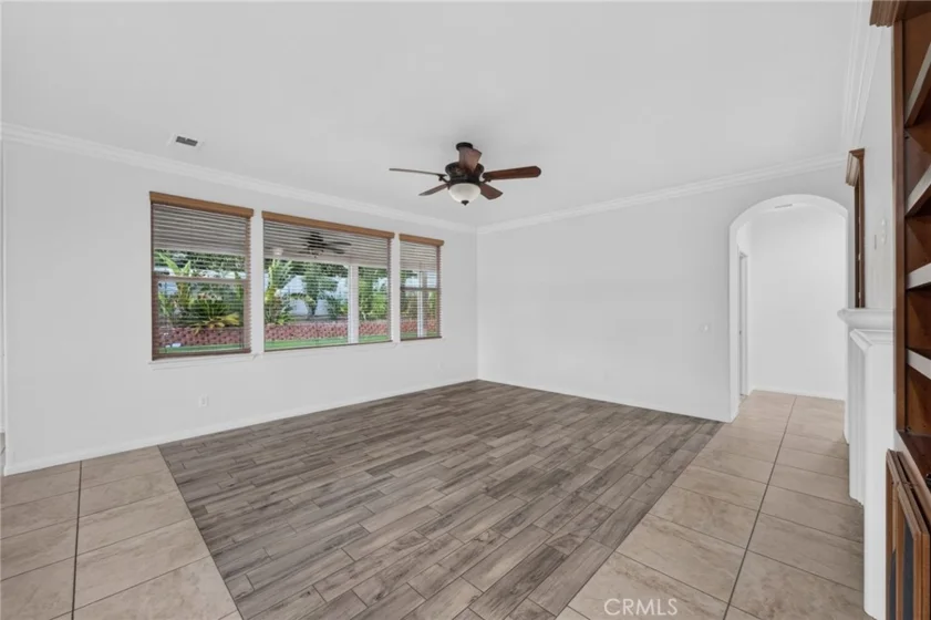 30780 Olympia Rose photo 13