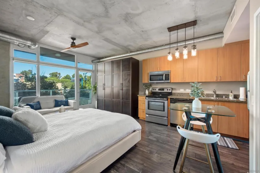 1080 Park Boulevard #203 photo 2